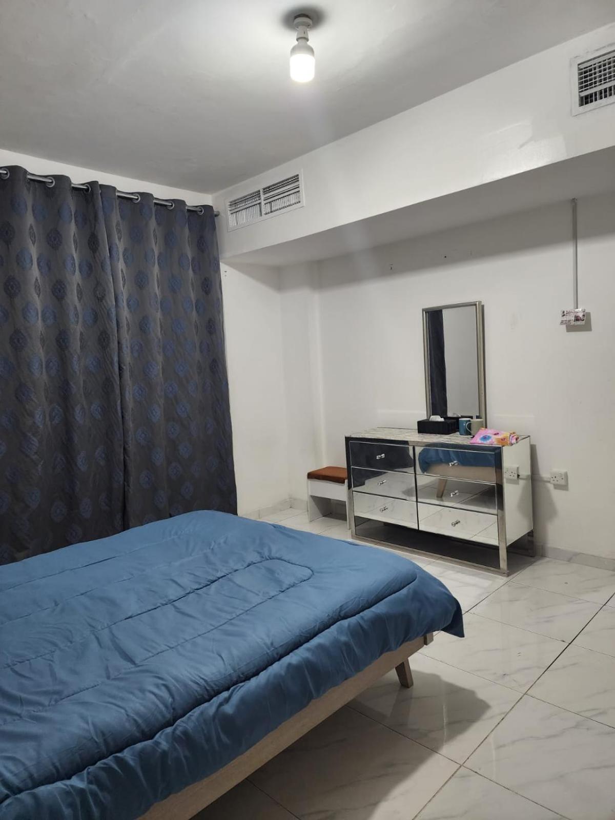 Sharing Motel Rooms Абу-Дабі Екстер'єр фото